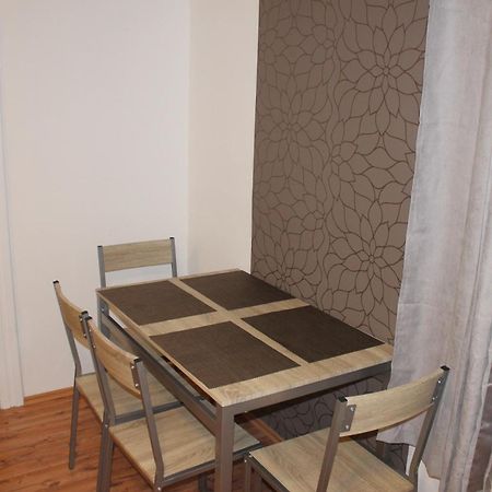Apartmany Pri Auparku П'єштяни Екстер'єр фото
