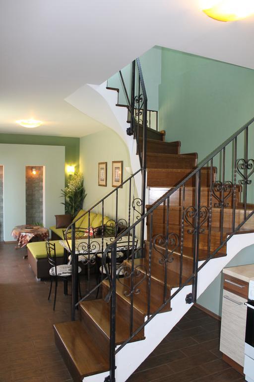 Apartmany Pri Auparku П'єштяни Екстер'єр фото